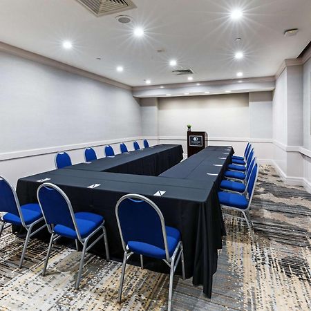 Doubletree By Hilton Tulsa At Warren Place Extérieur photo