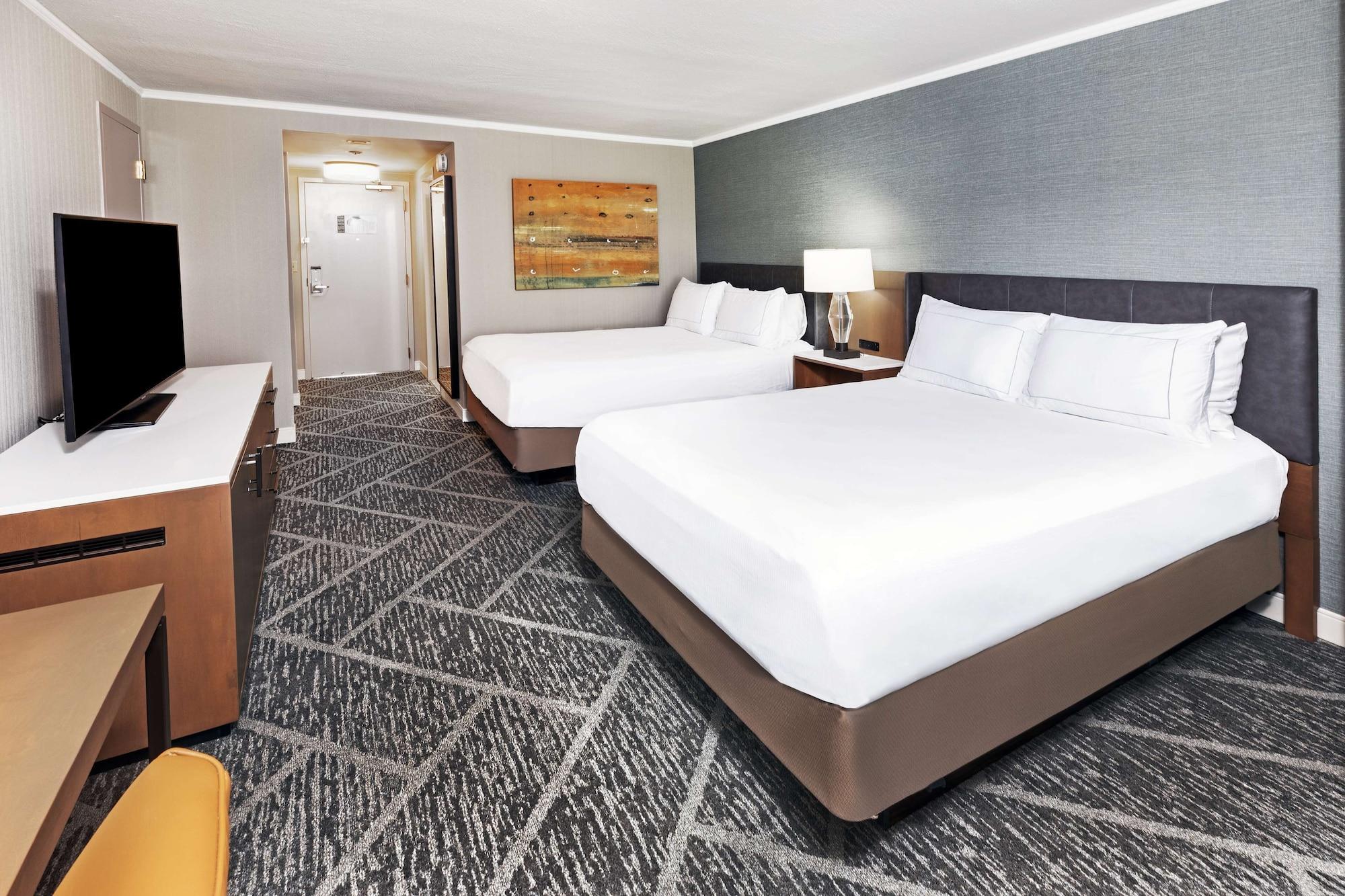 Doubletree By Hilton Tulsa At Warren Place Extérieur photo