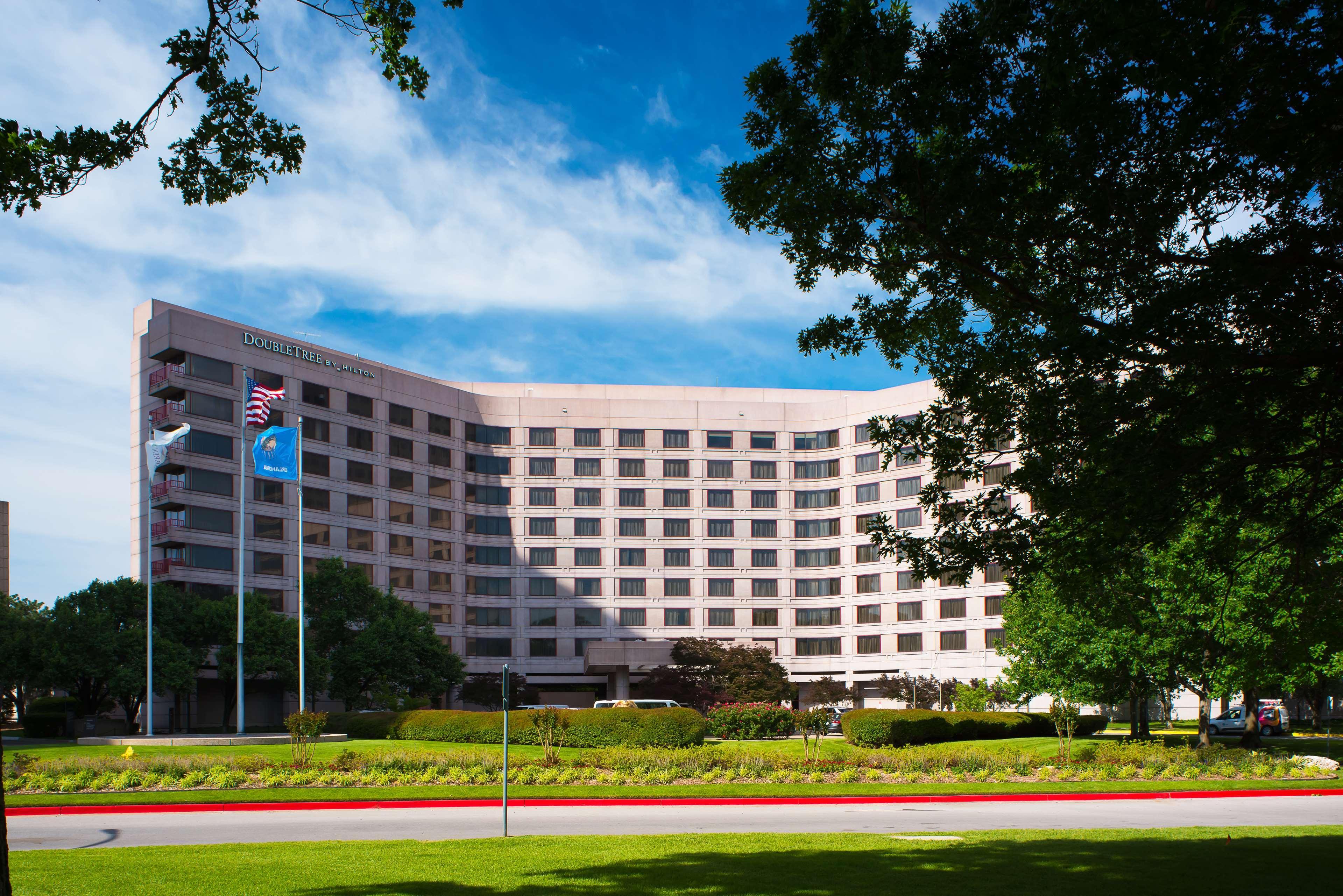 Doubletree By Hilton Tulsa At Warren Place Extérieur photo
