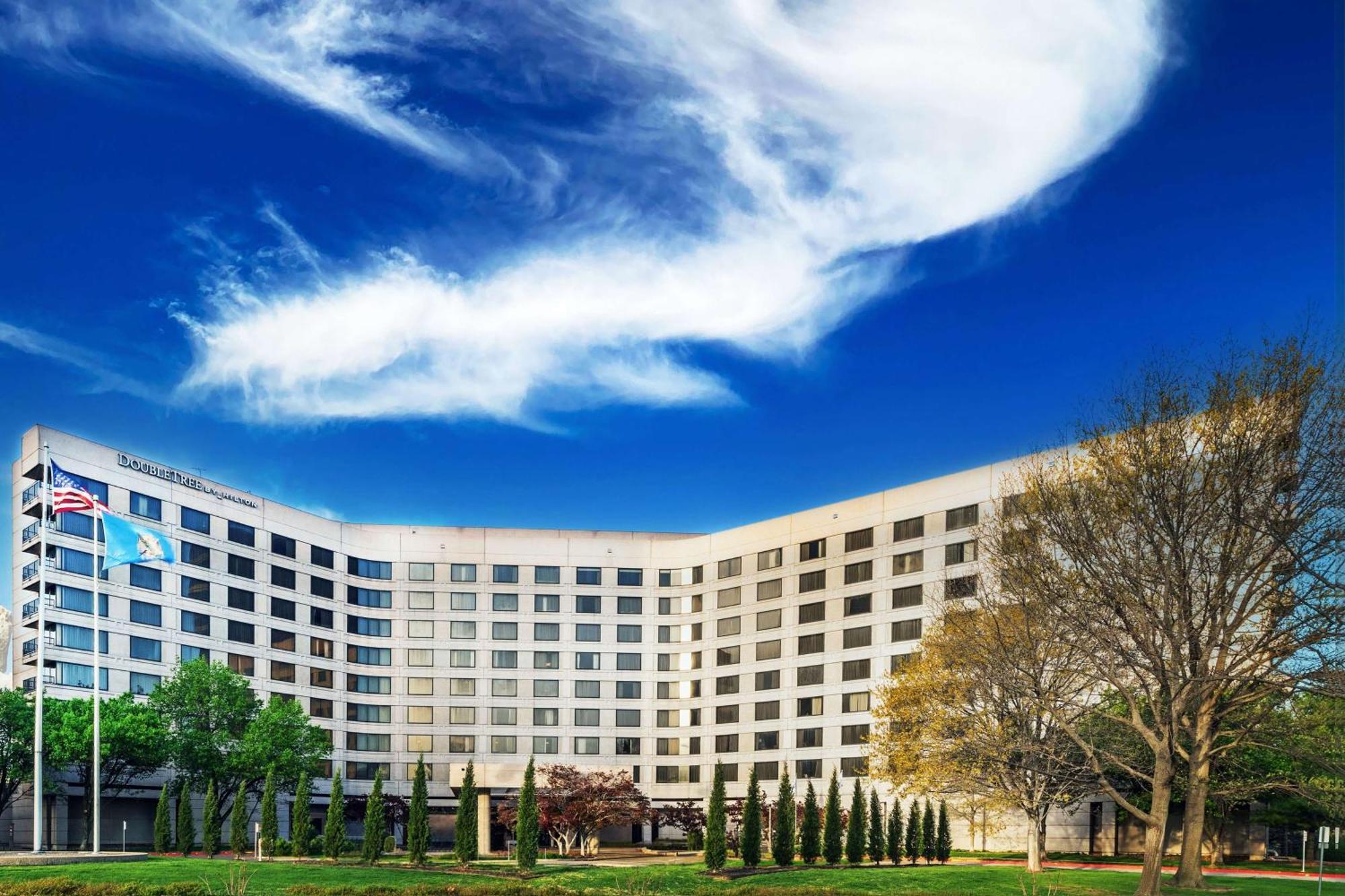 Doubletree By Hilton Tulsa At Warren Place Extérieur photo